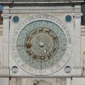 09 Détail de l'horloge de la piazza dei signori