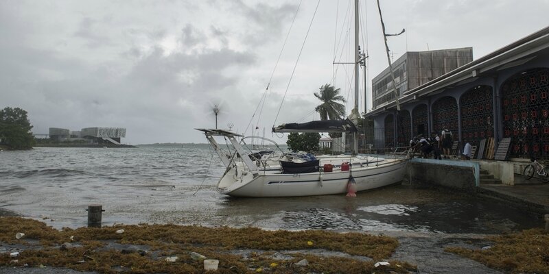 Ouragan-Irma-liaisons-maritimes-coupees-entre-Guadeloupe-et-Saint-Barthelemy-et-Saint-Martin