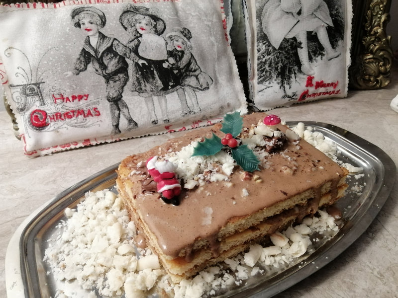 gâteau de Noël mousse pâte aux noisettes