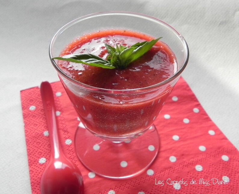 TOMATE_et_FRAISES_SOUPE_FROIDE
