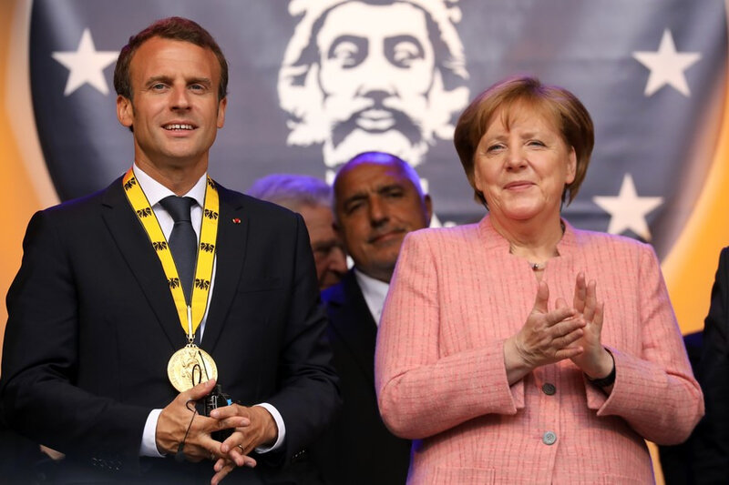 7793334850_emmanuel-macron-a-recu-le-prix-charlemagne-ce-jeudi-10-mai-2018
