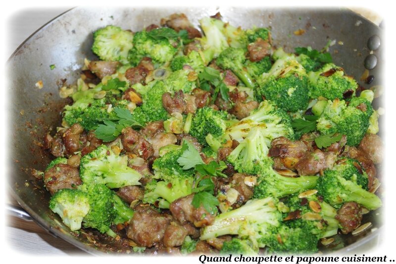 sauté d'échine croustillante au brocoli et aux amandes-9531