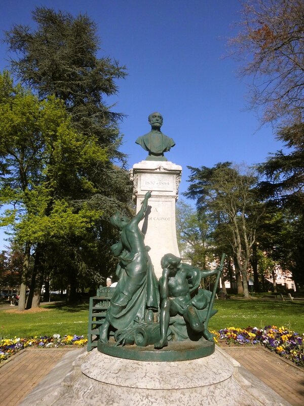 statue Sadi-Carnot 15 avril 2014 (2)