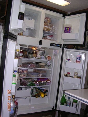 18_two_doors_fridge_freezer