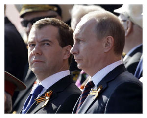 poutine_2_russian_president_medvedev_and_prime_minister_putin_attend_victory_day_parade_in_moscow_144