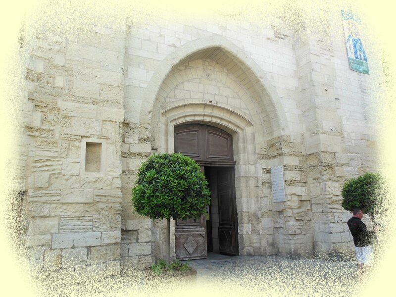 049 Eglise Notre-Dame des Sablons