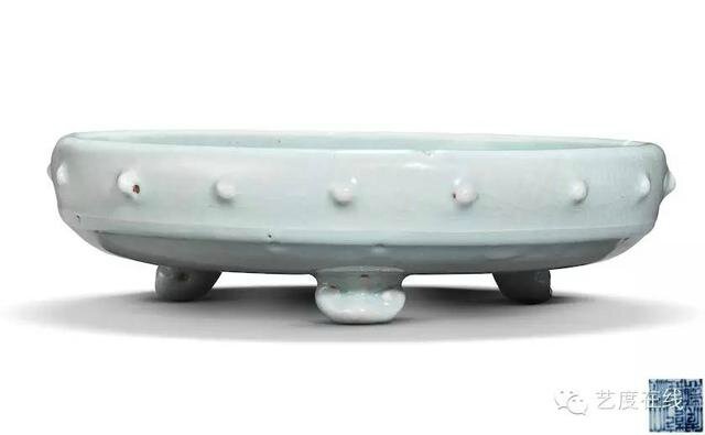 A rare imperial ru-type glazed bulb bowl, Qianlong seal mark and of the period