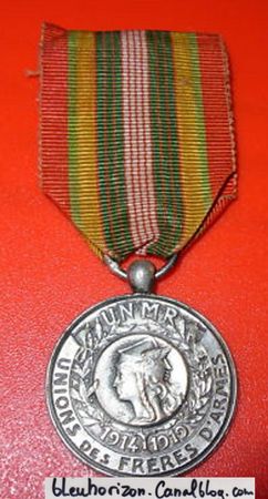 MEDAILLE_ASSOCIATIVE____UNION_DES_FRERES_D_ARMES___