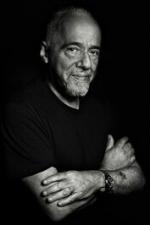 Paulo Coelho_portrait