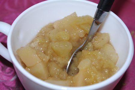 Compote pommes poires à la cannelle, sans sucre recettes Parfait glacé au miel, poires et mandarines chaudes à la cannelle