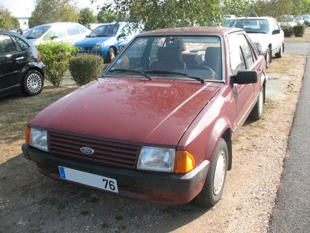 FordEscortIIIav