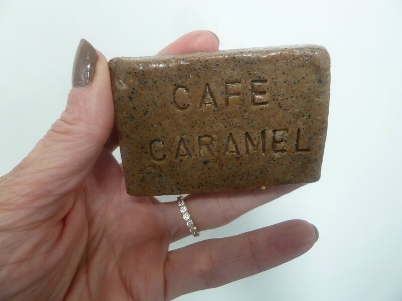 savon cafe caramel detail