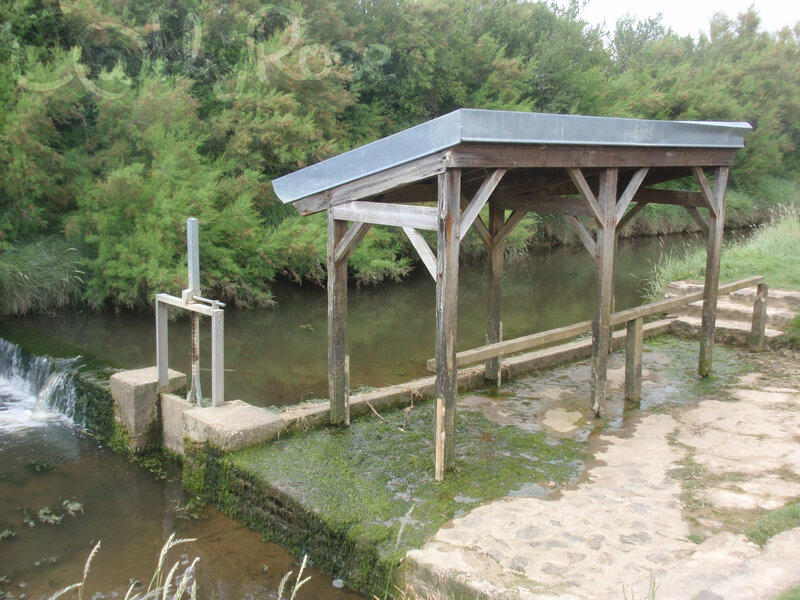 && village de Tot lavoir de la Mère Denis