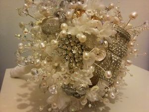 jewelry-wedding-bouquet