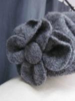 Chapeau AGATHE en laine bouillie gris moyen chiné avec fleur - doublure de lin gris - taille (4)