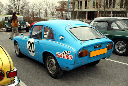 Honda_S800_racing_de_1969___23_me_Salon_Champenois_du_v_hicule_de_collection__02