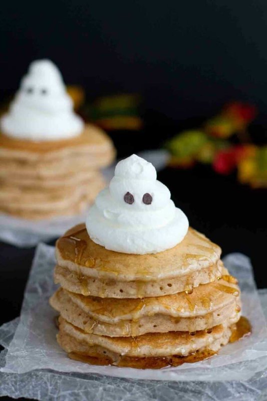 halloween_Spiced_Ghost_Pancakes