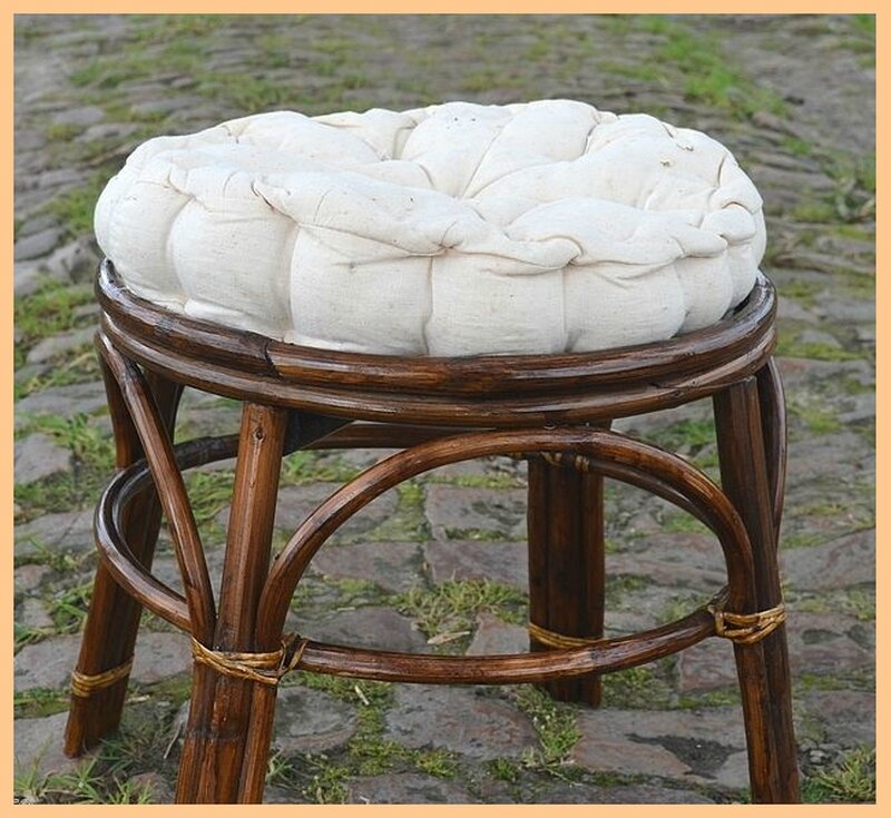 rotin pouf