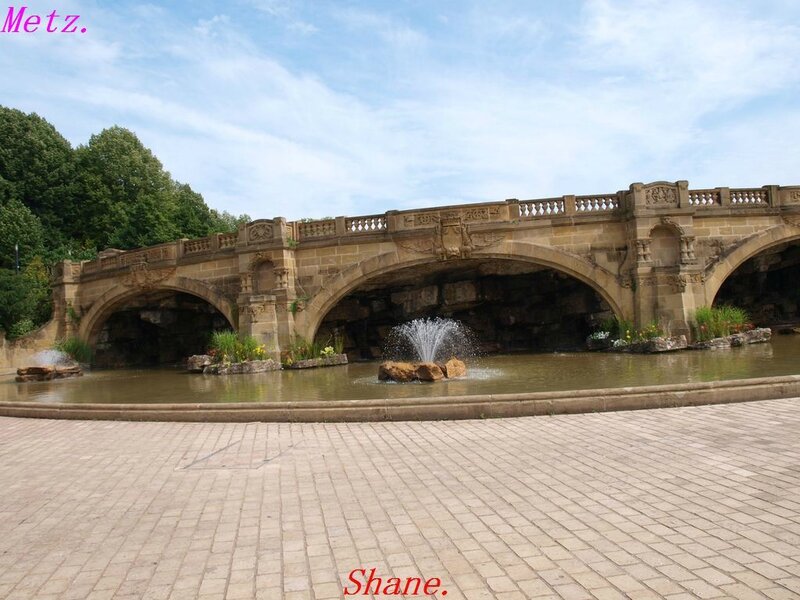 le 26-07-2013 fontaine en contrebas de l'eslpanade à Metz (3)