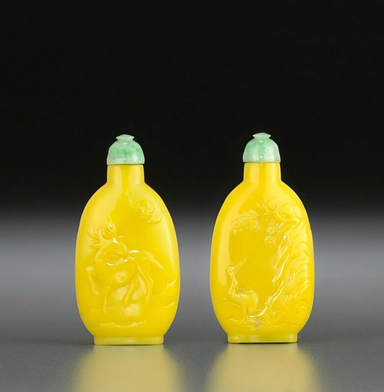 A carved yellow glass snuff bottle, possibly Imperial, attributed to Palace Workshops, Beijing, 1730-1820