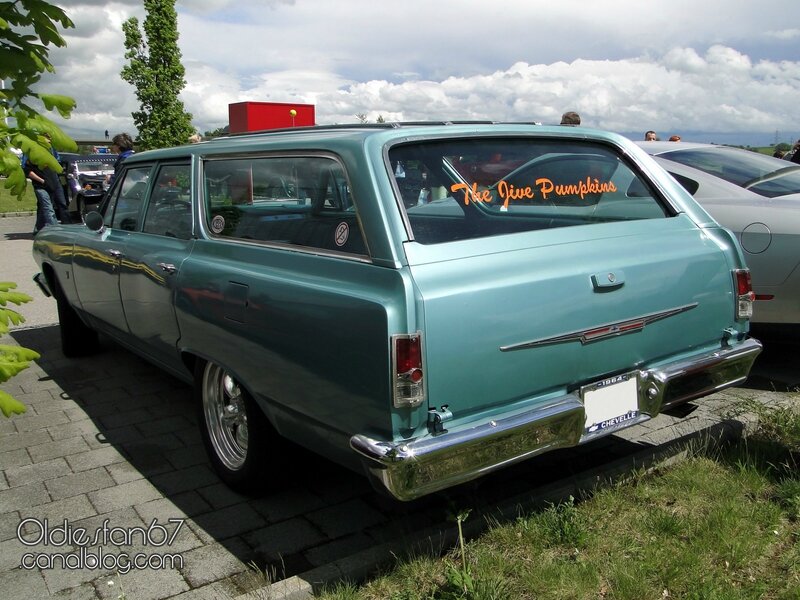 chevrolet-chevelle-4door-wagon-1964-02