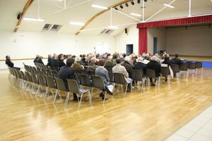 Guenhaël Huet Isigny-le-Buat législatives 2012 public salle