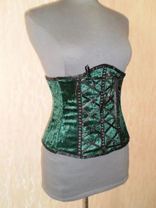 green-velours-corset