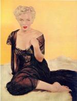 1952-studio_fur-black_negligee-by_slim_aarons-014-1
