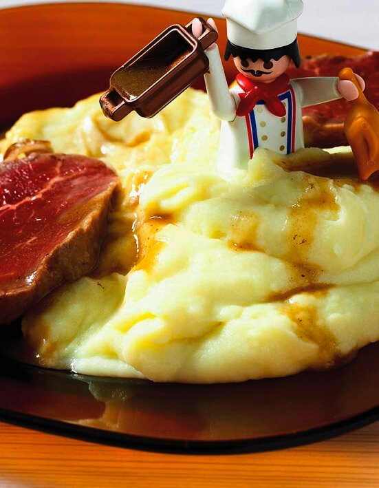 Cantines : rosbif-purée. Photo © Jérôme Bryon.