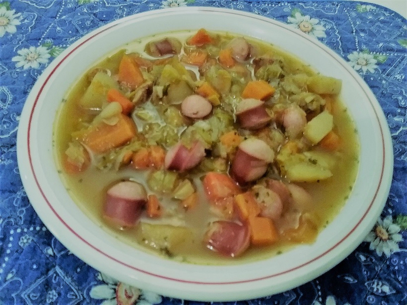 Soupe de légumes d’hiver aux saucisses fumées