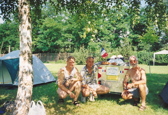 Camping de Vasarosnamény avec deux militaires hongrois en permission
