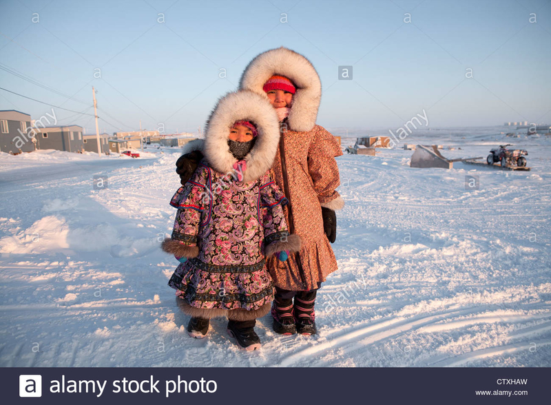 filles-inuit-au-polenord-ctxhaw