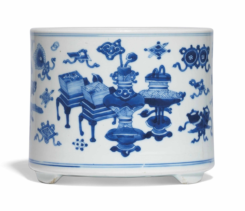 A blue and white brushpot, Kangxi period (1662-1722)