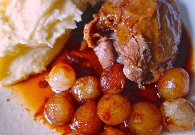 pintade chaponnée au miel et au pamplemousse, purée à la vanille