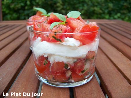 Le must de lété: tomates/mozza en verrine! recettes Le must de lété: tomates/mozza en verrine!