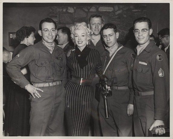 1954-02-16-5_after_perform_7th_infantery_division-1-1