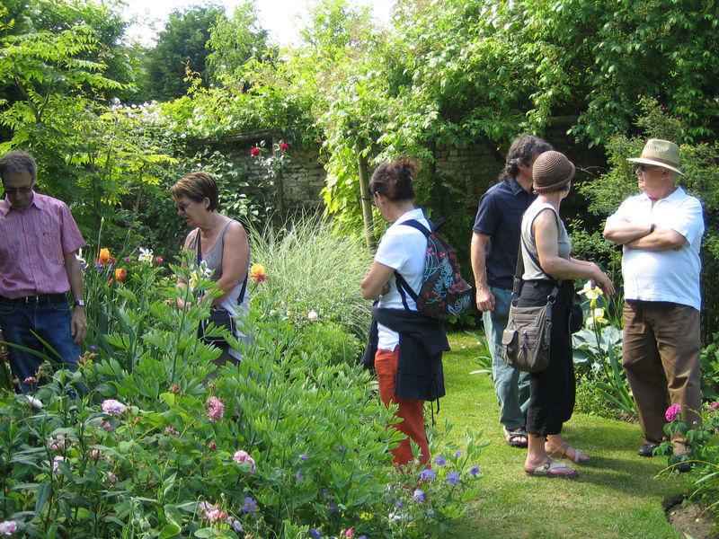 En pleine discussion jardinière, bien sur !