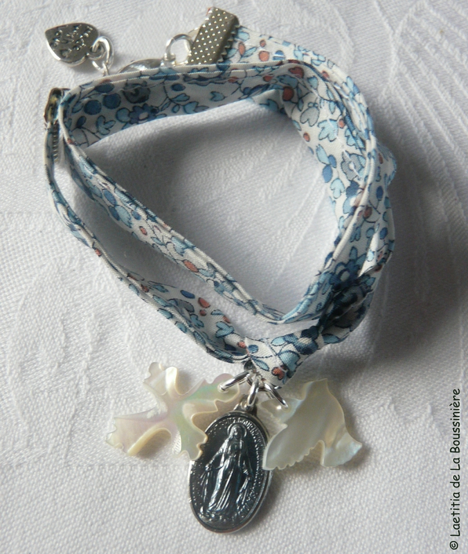 Bracelet de l'Annonciation sur ruban double tour (Eloïse bleu)