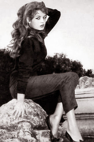 1956-pull_noir-010-1