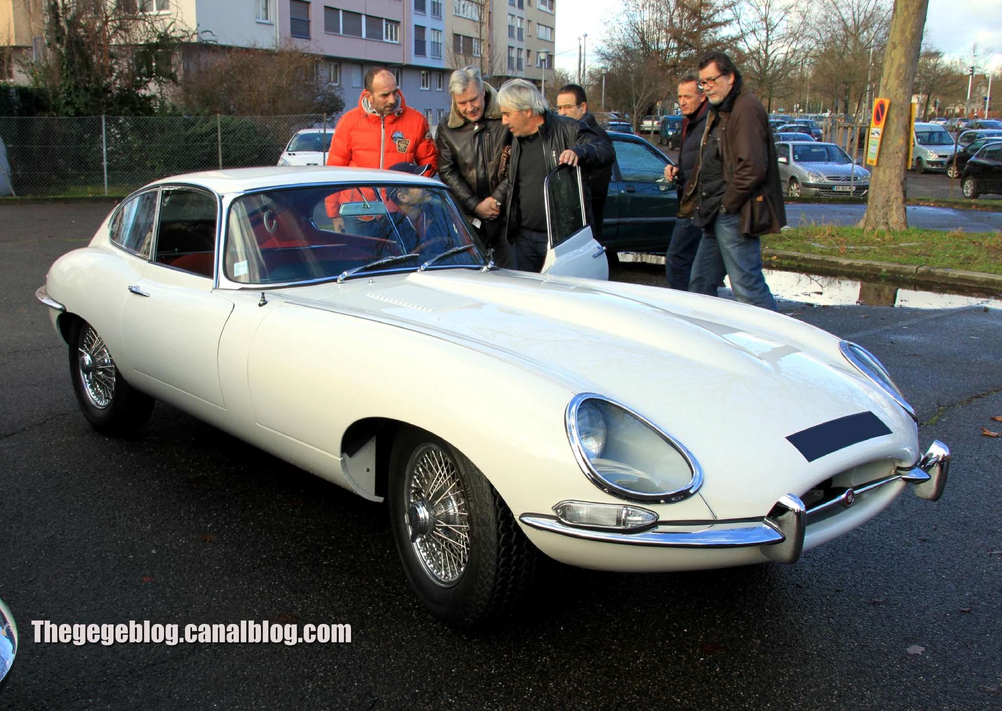 Jaguar type E série 1 coupé (1961-1967)(Retrorencard janvier 2014) 01