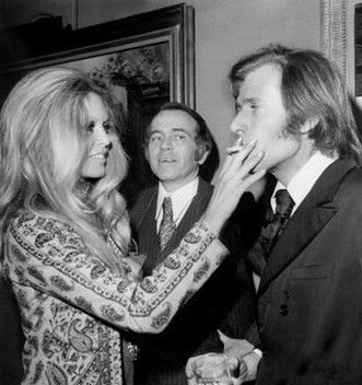 1971-02-06-expo_vincent_roux-avec_nino_ferrer-2