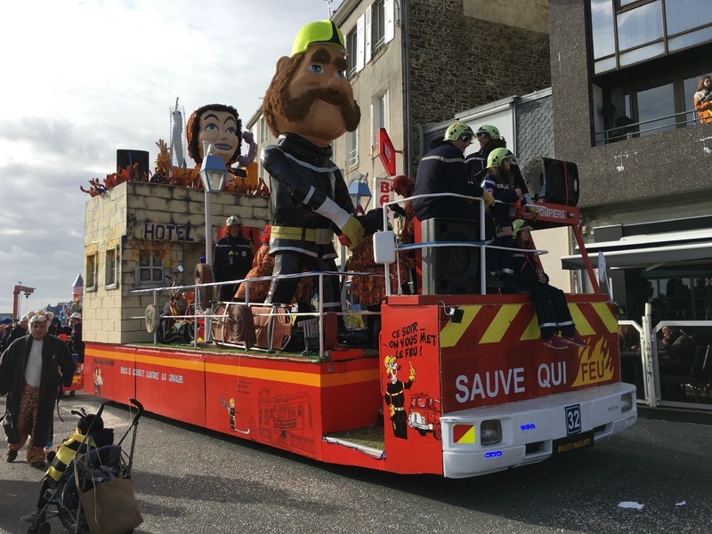 la Grande Cavalcade dimanche 7 février 2016 le Port char sauve qui feu