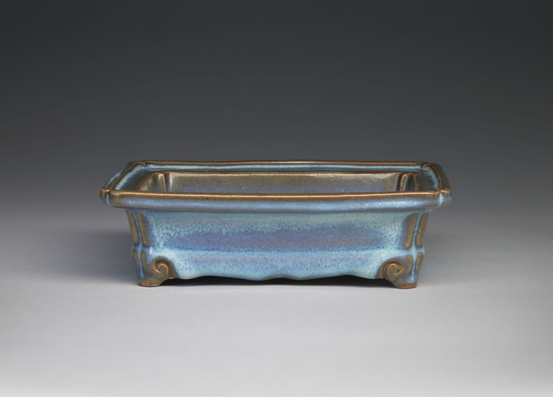 Rectangular Basin with Notched Corners and Four Cloud Scroll Feet, Ming dynasty, 1368-1644, probably 15th century