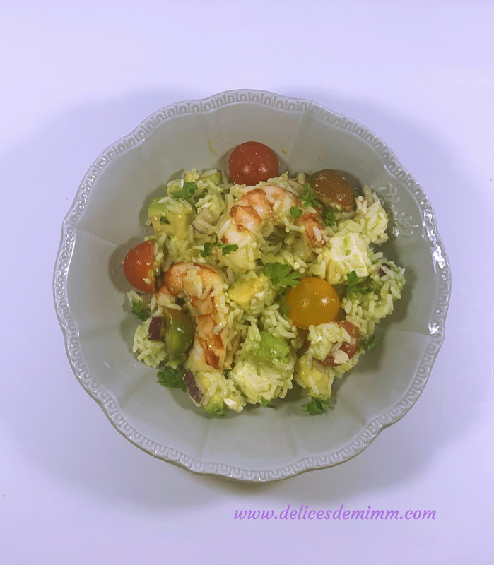 Salade de riz aux crevettes et à l’avocat 2