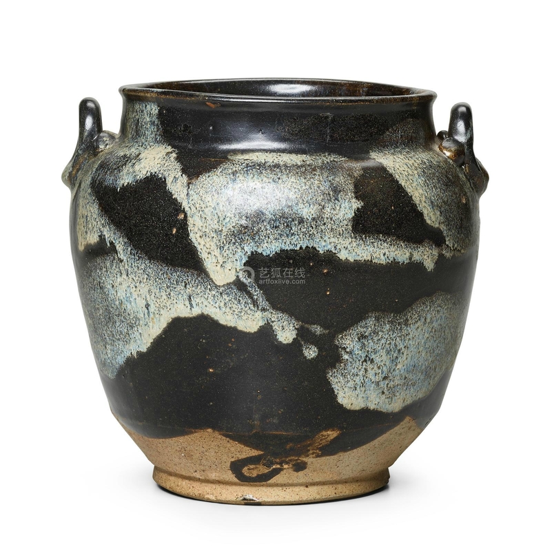 A phosphatic-splashed brown-glazed jar, Tang dynasty (618-907)