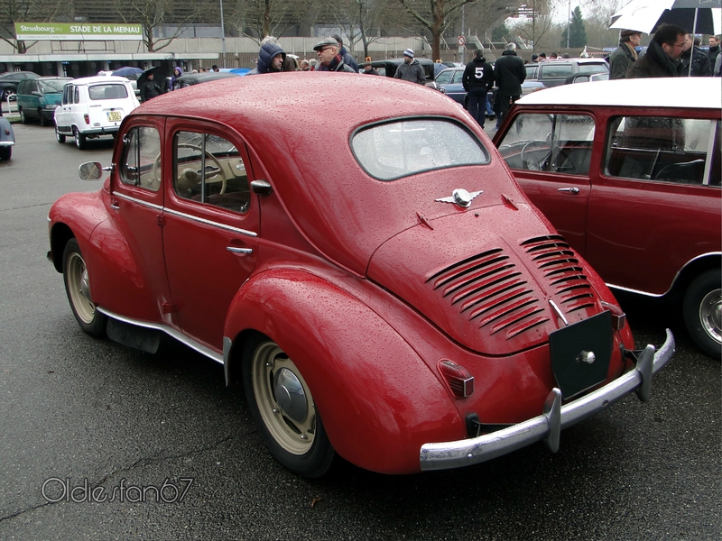 renault-4cv-1946-1953-b