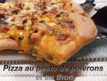 pizza au pesto de poivrons et au thon2