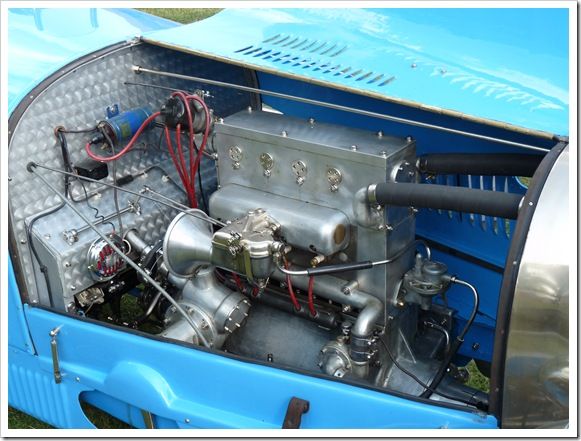 P1020315 Moteur de la Bugatti Curpiscope