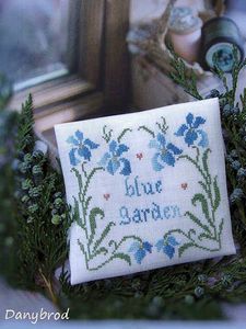 iris blue garden2