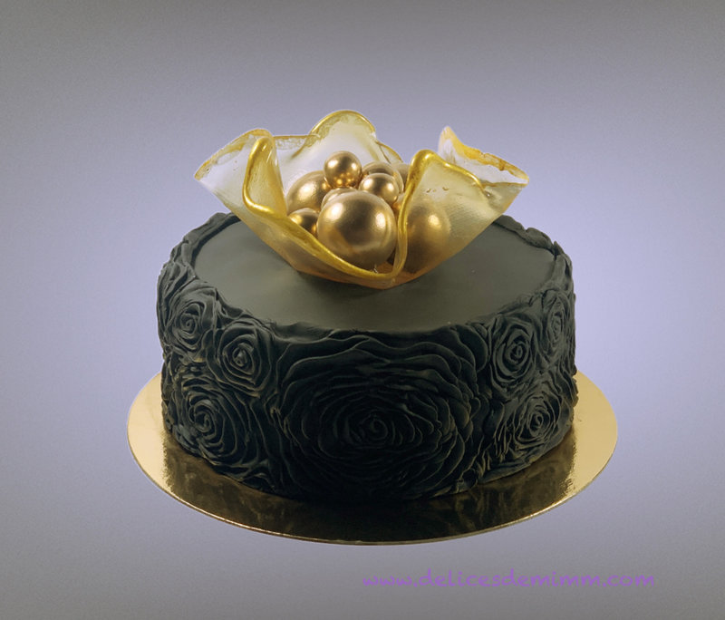 Gâteau Roses noires 6